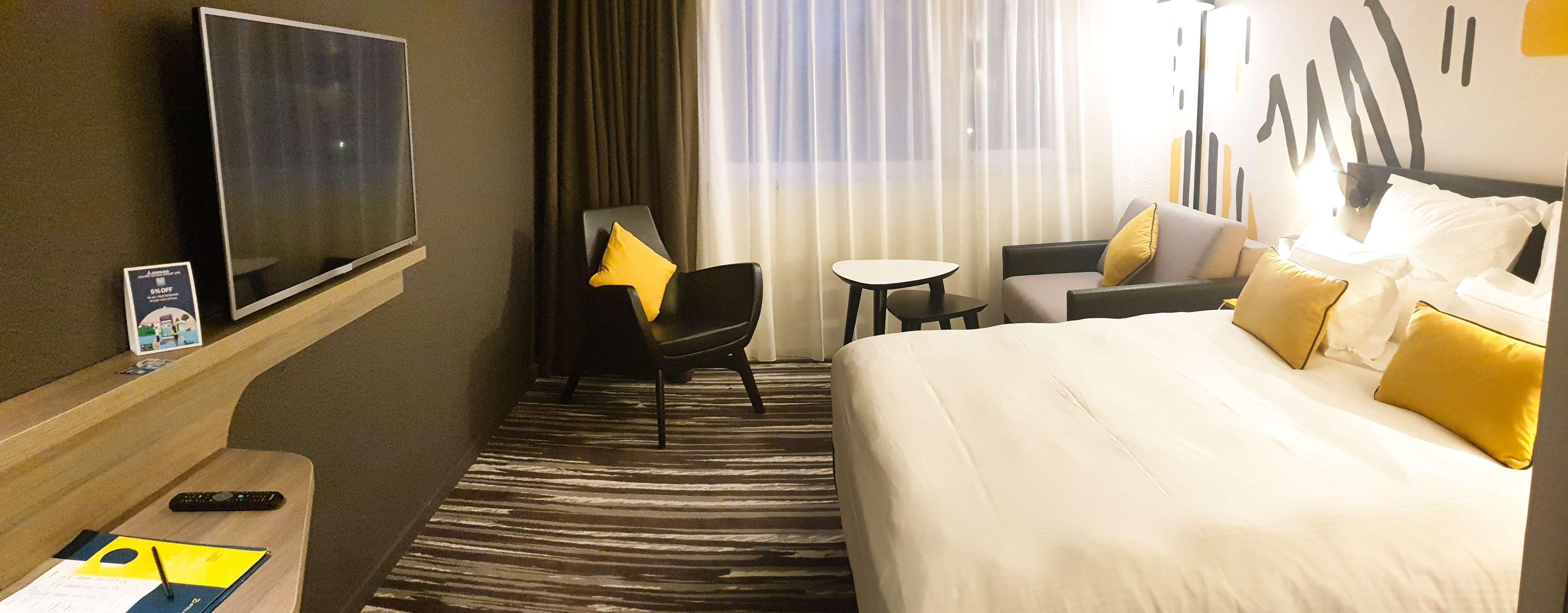 Готель Golden Tulip Roissy Saint Witz Екстер'єр фото