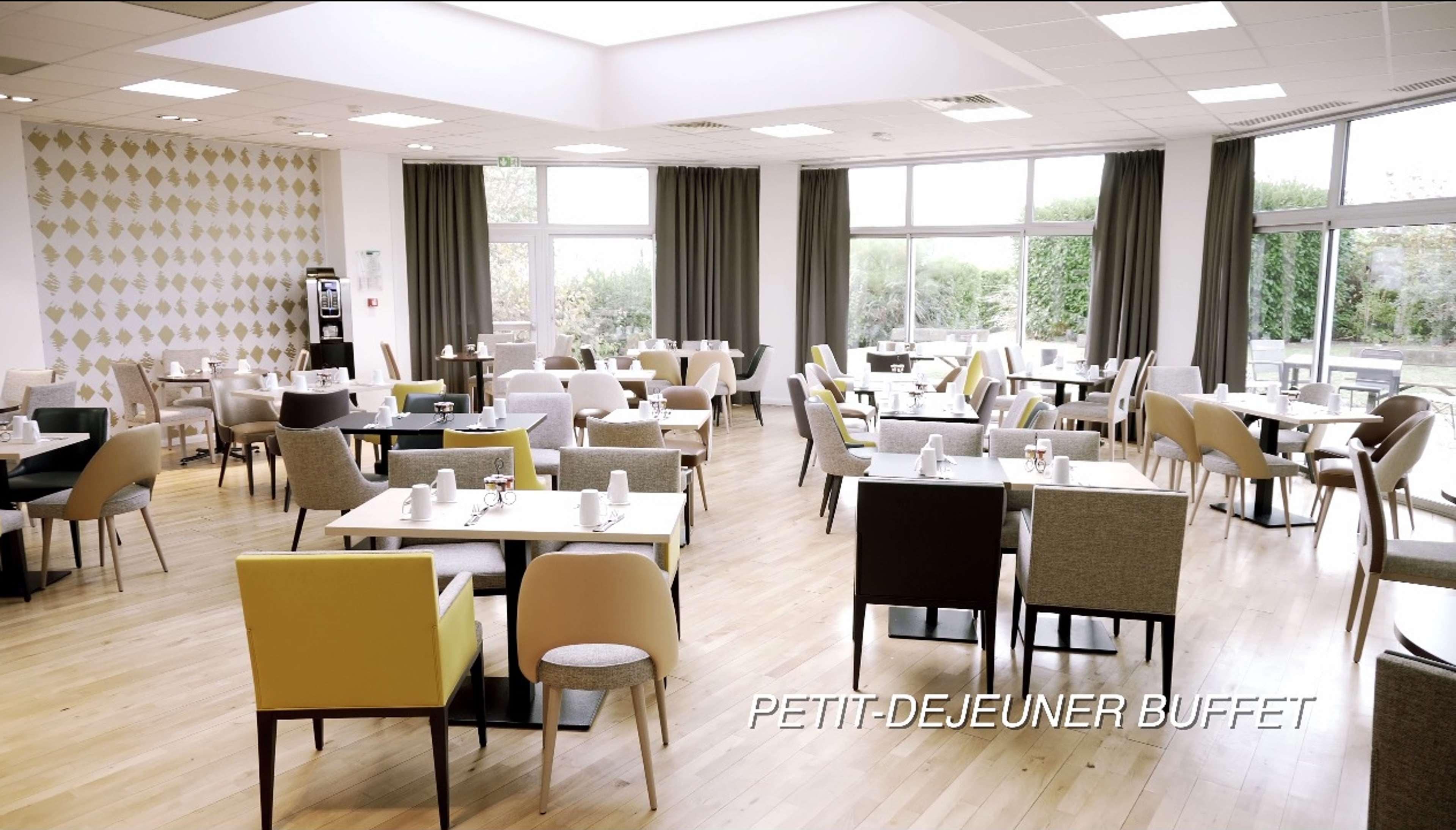 Готель Golden Tulip Roissy Saint Witz Екстер'єр фото