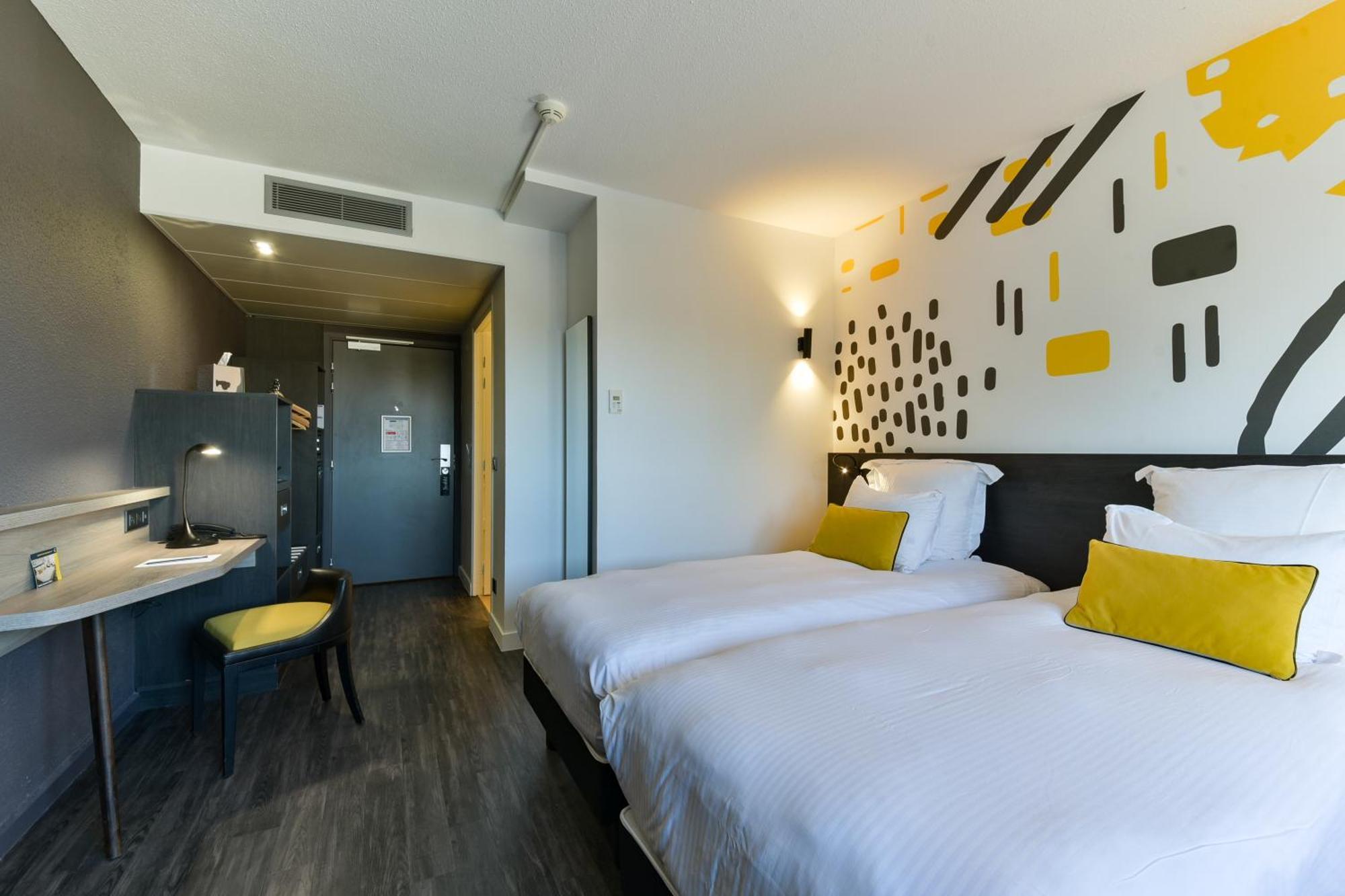 Готель Golden Tulip Roissy Saint Witz Екстер'єр фото