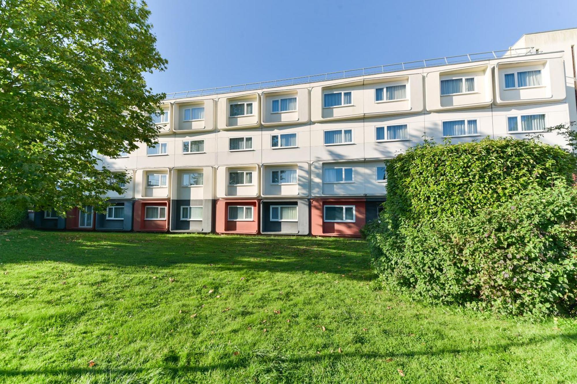 Готель Golden Tulip Roissy Saint Witz Екстер'єр фото